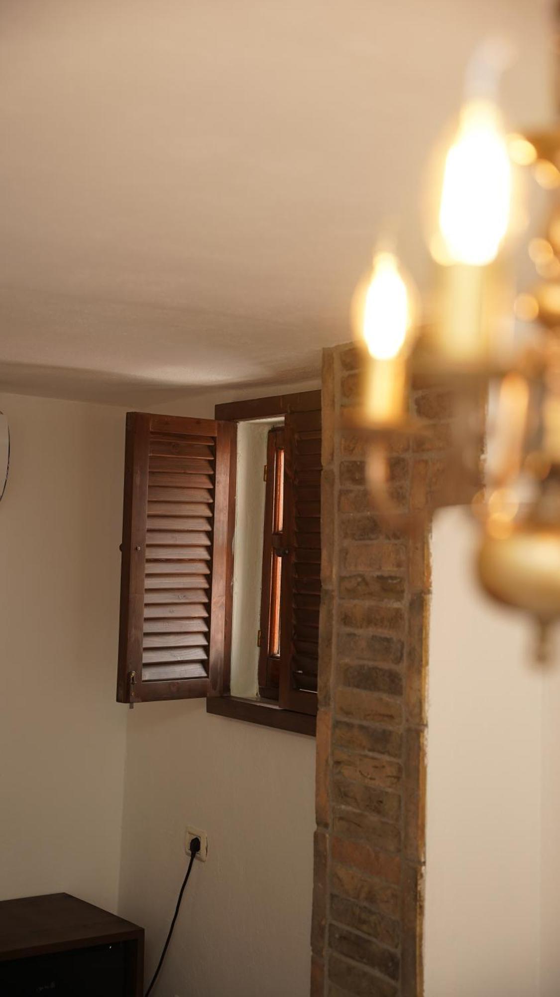 Relax Inn Korce Exterior foto